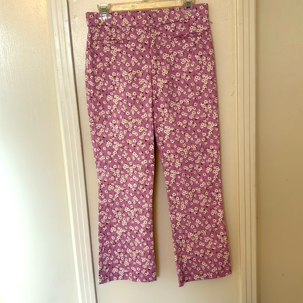 Zara NWOT women’s floral jeans size 30 waist (8) in excellent condition